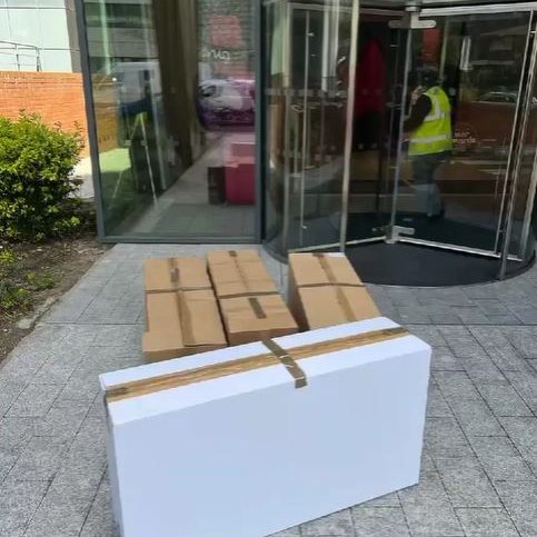x7 -- Courier Services